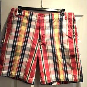 Daniel Cremieux Men’s plaid shorts size 38
